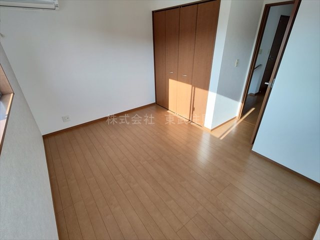 【洋室】 | 日高市女影 | 洋室6.5帖北西側、使い勝手のいい洋室です