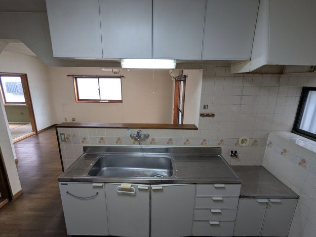 和歌山市神前・中古戸建・54733のキッチン