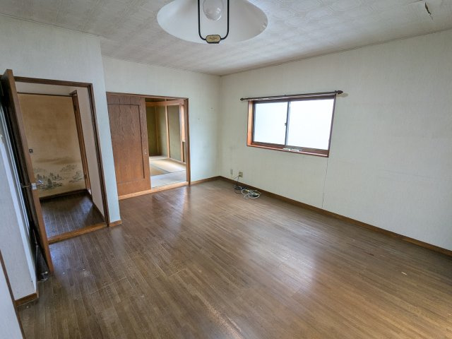 和歌山市神前・中古戸建・54733の居間・リビング