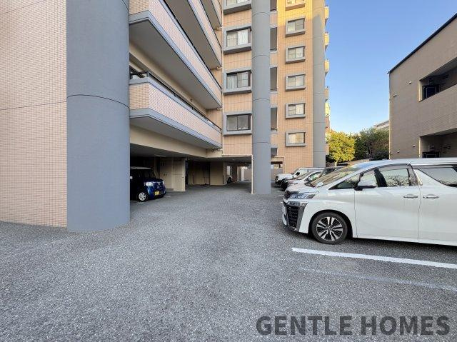 エスポワール吉塚の駐車場