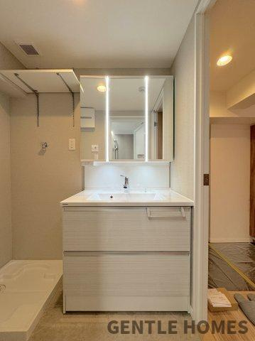 エスポワール吉塚の独立洗面台|収納力はもちろん、日々の手入れもしやすい洗面台
毎日使うものなので機能性は重要です