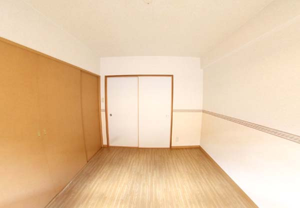 和泉市府中町２丁目の賃貸マンションの居間・リビング|ゆったりとしたリビングです