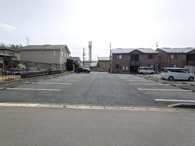 ハイム上野町　ＣＤＥの駐車場