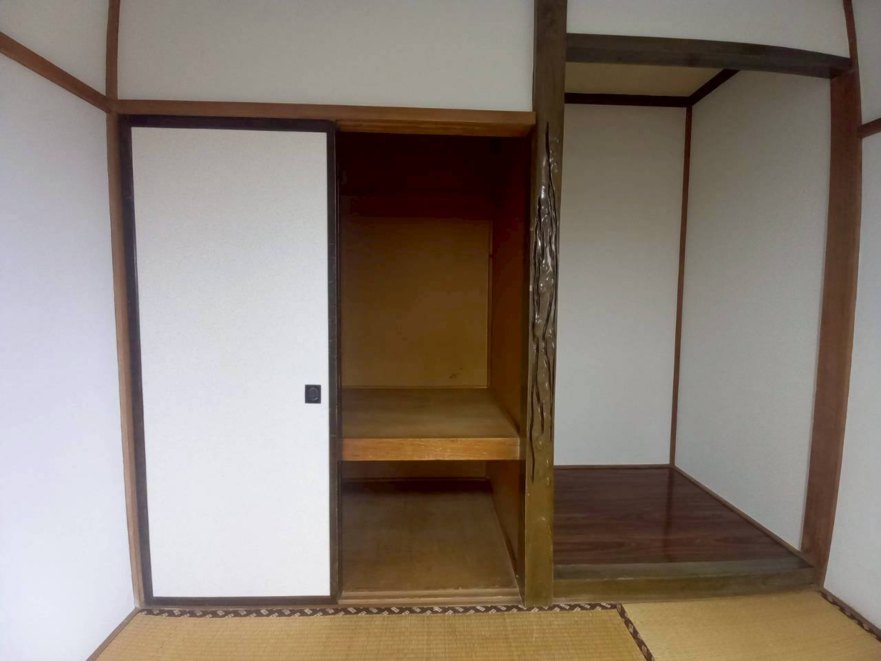 貝塚1丁目14番7号借家の収納
