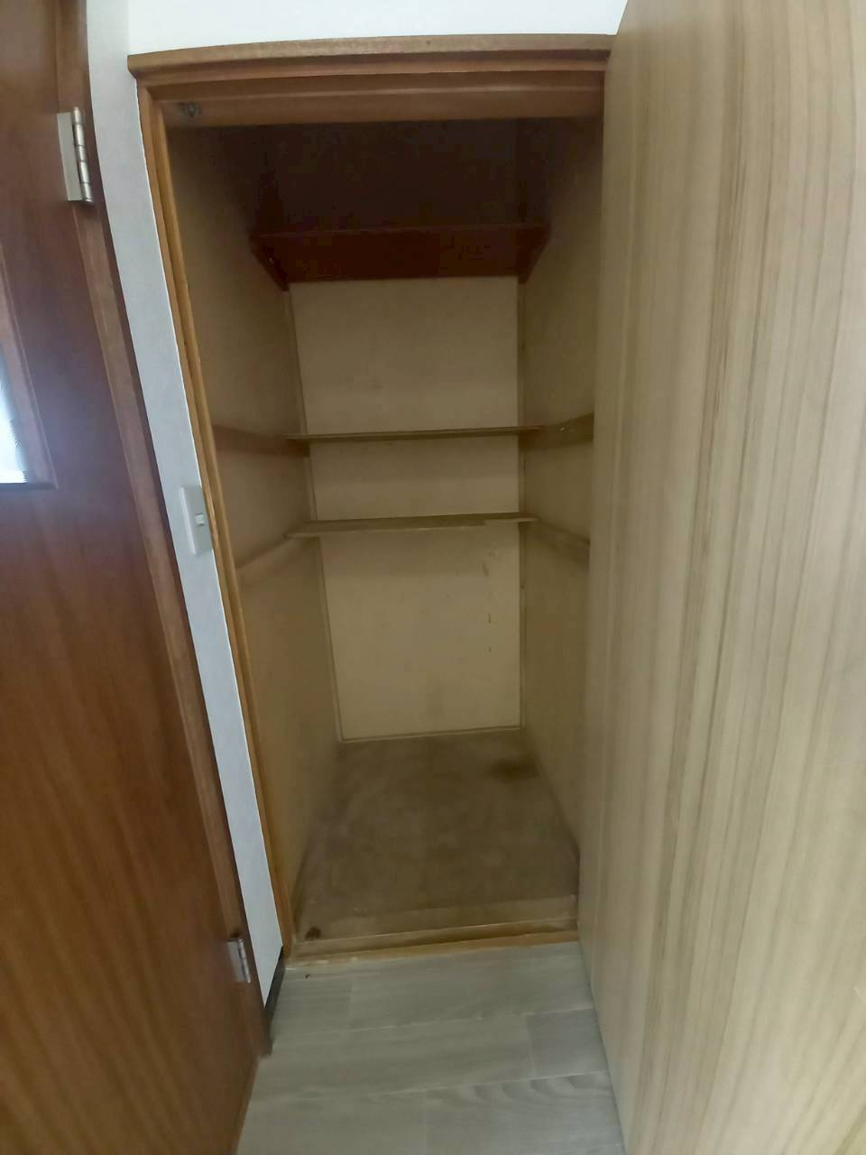 貝塚1丁目14番7号借家の収納