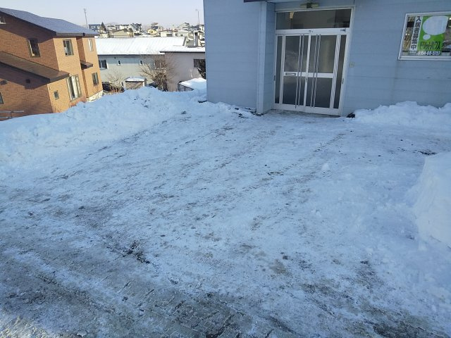 貝塚1丁目14番7号借家の駐車場