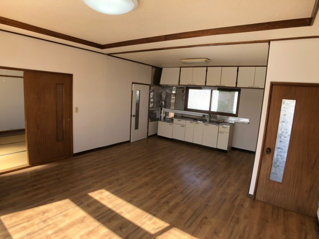 貝塚1丁目14番7号借家の居間・リビング