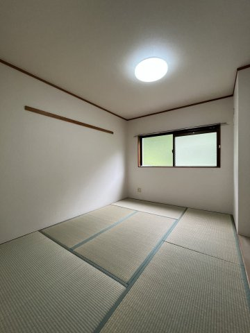 和室６帖も南東向きで陽当り良好です♪