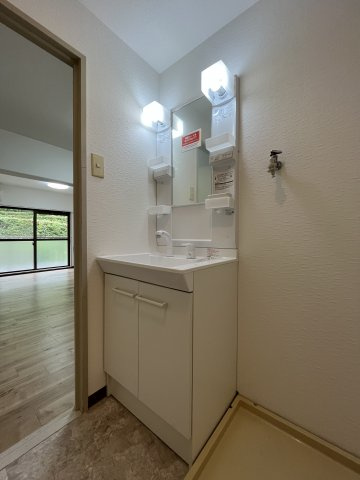 独立洗面台はシャンプードレッサーです♪