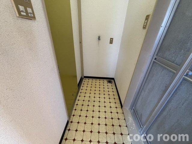 ハイツJUN A棟の玄関