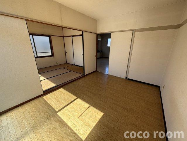 ハイツJUN A棟の居間・リビング