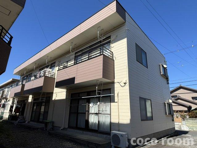 ハイツJUN A棟の外観