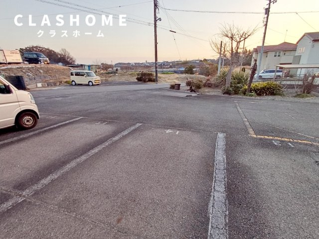 エトワール末広　　　刈谷市近郊の賃貸はクラスホーム刈谷店の駐車場