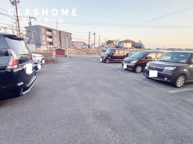 エトワール末広　　　刈谷市近郊の賃貸はクラスホーム刈谷店の駐車場