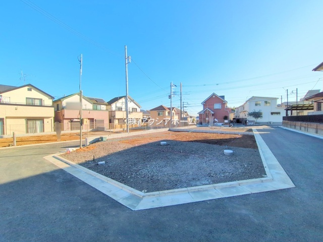 所沢市上新井1丁目・全6棟　新築一戸建　5号棟　の前面道路含む現地写真