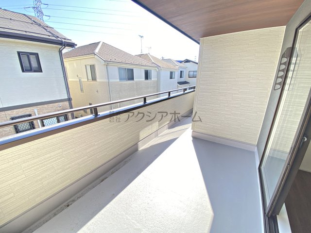 所沢市上新井1丁目・全6棟　新築一戸建　5号棟　のバルコニー