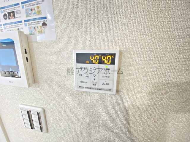 所沢市上新井1丁目・全6棟　新築一戸建　5号棟　の設備|給湯器リモコン