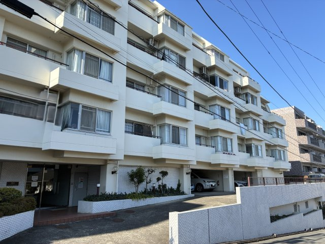 鷺沼ロイヤルマンションの外観