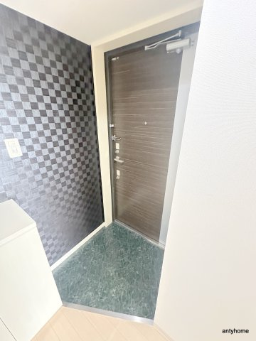 エルミタージュ難波南Ⅴ　仲介手数料無料の玄関