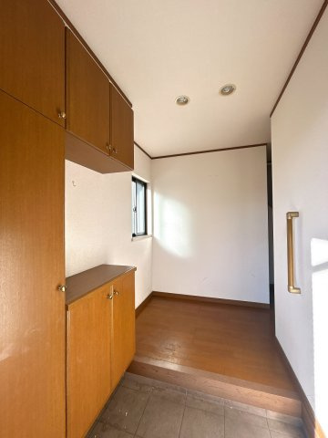 壬生町表町　中古戸建の玄関