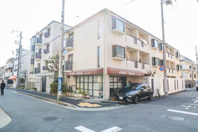 【外観】 | 東灘本庄町アーバンコンフォート | ２WAYアクセス可能な立地！
徒歩圏内にスーパー、コンビニや公園など有り生活便利な立地♪