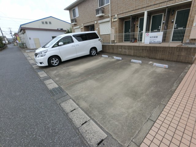 【駐車場】