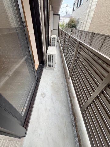 ルピナスのバルコニー