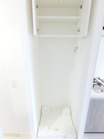 メイクス池上LUCEの設備|棚収納付きがうれしい洗濯機置き場！