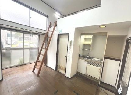 ＲｅＤＥＡＬ成増の居間・リビング|洋室のお部屋です。