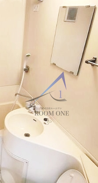 ＲｅＤＥＡＬ成増の洗面所|洗面台です。