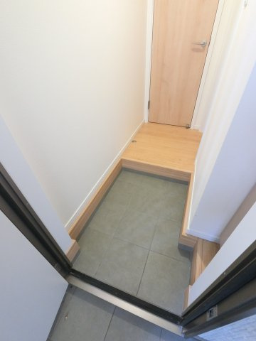 Evitaの玄関|※仕様が異なる場合がございます