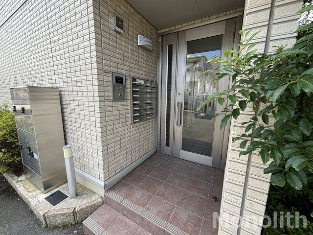 プレミール北信太のエントランス