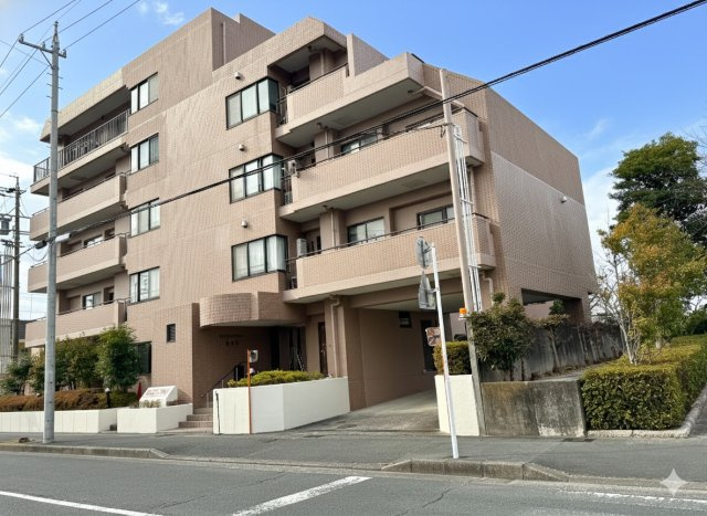 ロイヤルシャトー高丘東の外観|高台エリアの分譲マンション！