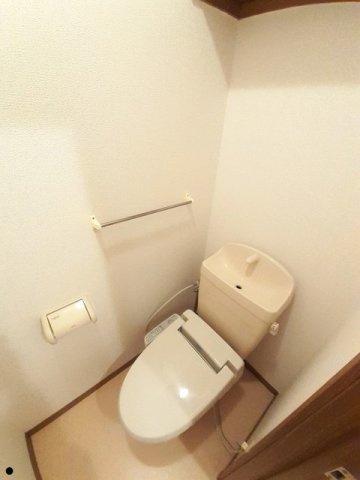 セントポーリアくすみ　Ｃのトイレ|ゆったりとした空間のトイレです
