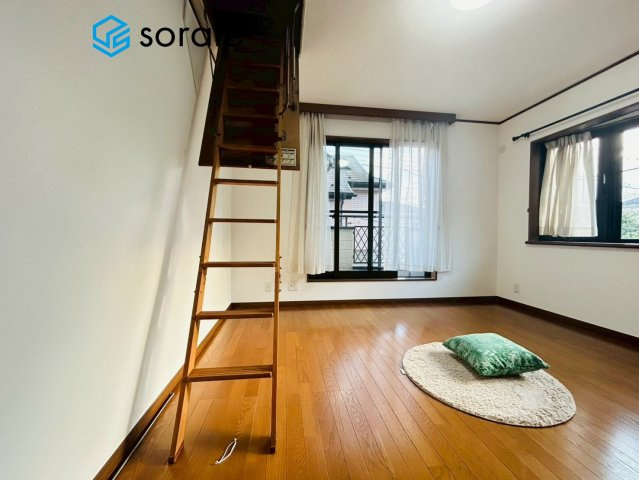 狭山市広瀬3丁目　中古戸建の洋室|2/12　撮影