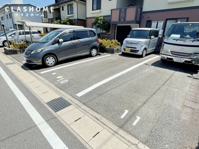 クレイドル上野B　　　刈谷市の賃貸ならクラスホーム刈谷店の駐車場
