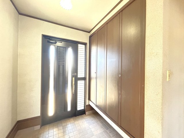 【玄関】 | 筑西市下岡崎2丁目　中古戸建