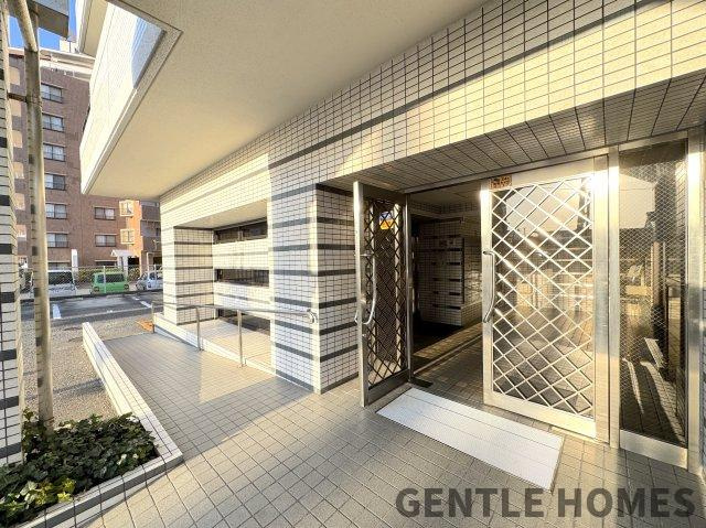 ダイナコート吉塚のエントランス