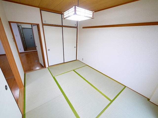 ボヌール西大寺Bの和室|和室があると落ち着いた雰囲気になりますね