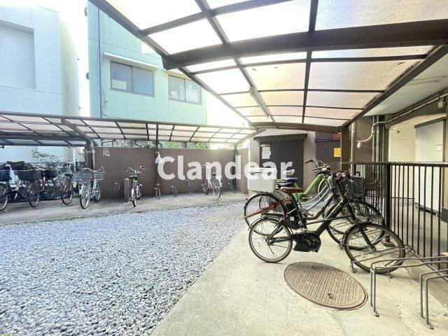 五反野ダイヤモンドマンションの駐輪場|ドキドキの新生活も、安心してスタート。ぴったりの住まいを見つけませんか？クランディアが一緒に住まい選びをサポートします‼　まずは、お気軽にお問合せください　＃クランディア