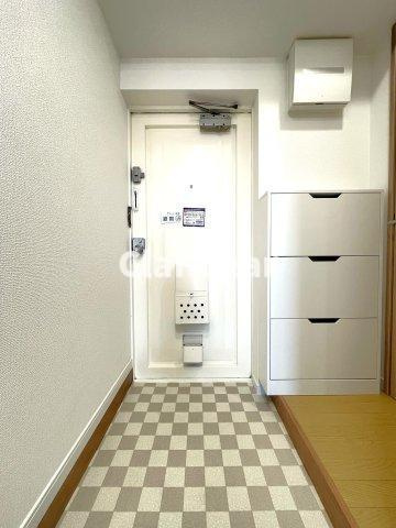 五反野ダイヤモンドマンションの玄関|ドキドキの新生活も、安心してスタート。ぴったりの住まいを見つけませんか？クランディアが一緒に住まい選びをサポートします‼　まずは、お気軽にお問合せください　＃クランディア