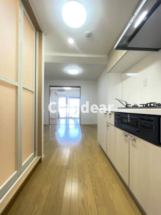 五反野ダイヤモンドマンションのキッチン|ドキドキの新生活も、安心してスタート。ぴったりの住まいを見つけませんか？クランディアが一緒に住まい選びをサポートします‼　まずは、お気軽にお問合せください　＃クランディア