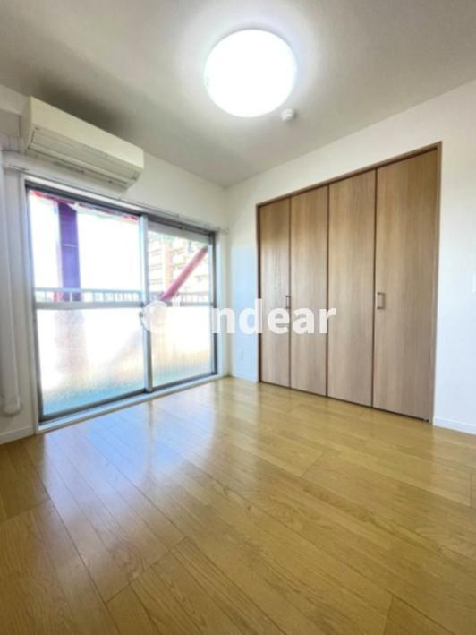 五反野ダイヤモンドマンションの寝室|ドキドキの新生活も、安心してスタート。ぴったりの住まいを見つけませんか？クランディアが一緒に住まい選びをサポートします‼　まずは、お気軽にお問合せください　＃クランディア