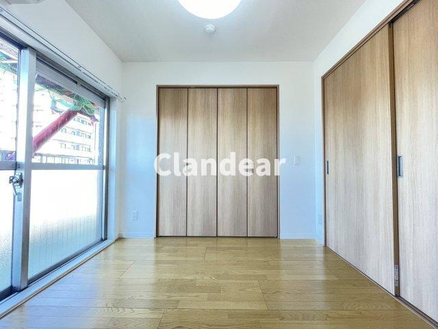 五反野ダイヤモンドマンションの洋室|ドキドキの新生活も、安心してスタート。ぴったりの住まいを見つけませんか？クランディアが一緒に住まい選びをサポートします‼　まずは、お気軽にお問合せください　＃クランディア