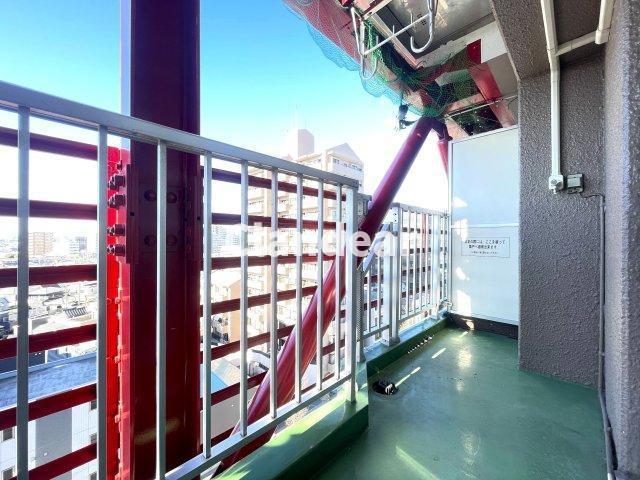 五反野ダイヤモンドマンションのバルコニー|ドキドキの新生活も、安心してスタート。ぴったりの住まいを見つけませんか？クランディアが一緒に住まい選びをサポートします‼　まずは、お気軽にお問合せください　＃クランディア