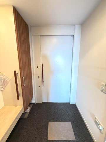 エルグレース神戸三宮タワーステージの玄関