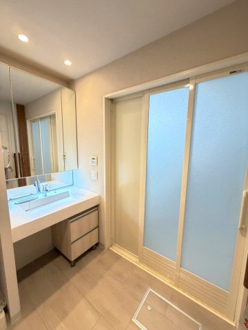 エルグレース神戸三宮タワーステージの洗面所