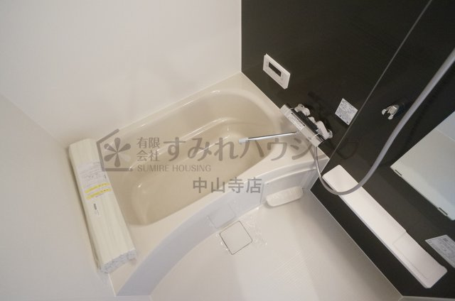 ELEGANTE宝塚の浴室