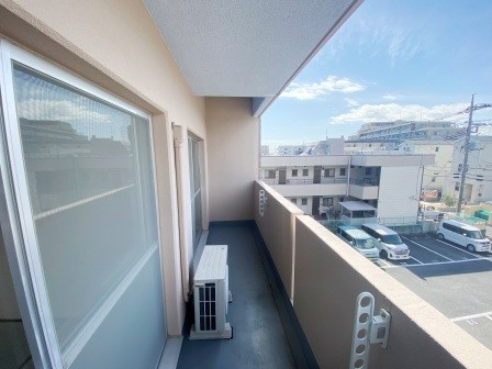 ラフォーレ中浦和Ⅱの駐車場|車をお持ちの方に嬉しい駐車場付きの物件です