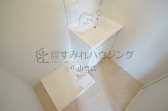 ELEGANTE宝塚の洗面所|参考、同建物・同間取りの号室